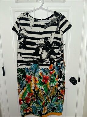 ILE Tropical Floral Stripe Shift Dress in Black, White & Multicolor NWT